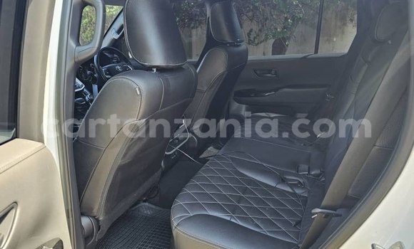 Buy Used Toyota Land Cruiser White Car in Dar es Salaam in Dar es Salaam Buy Used Toyota Land Cruiser White Car in Dar es Salaam in Dar es Salaam