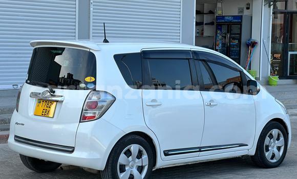 Buy Used Toyota Ractis White Car in Dar es Salaam in Dar es Salaam Buy Used Toyota Ractis White Car in Dar es Salaam in Dar es Salaam