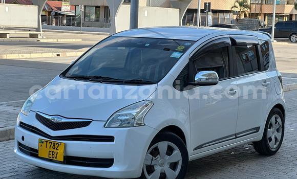 Buy Used Toyota Ractis White Car in Dar es Salaam in Dar es Salaam Buy Used Toyota Ractis White Car in Dar es Salaam in Dar es Salaam