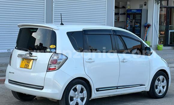 Buy Used Toyota Ractis White Car in Dar es Salaam in Dar es Salaam Buy Used Toyota Ractis White Car in Dar es Salaam in Dar es Salaam