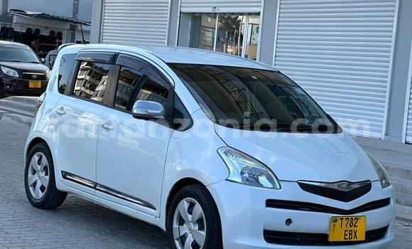 Buy Used Toyota Ractis White Car in Dar es Salaam in Dar es Salaam Buy Used Toyota Ractis White Car in Dar es Salaam in Dar es Salaam