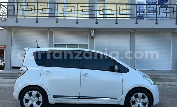 Buy Used Toyota Ractis White Car in Dar es Salaam in Dar es Salaam Buy Used Toyota Ractis White Car in Dar es Salaam in Dar es Salaam