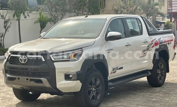 Buy Used Toyota Hilux White Car in Dar es Salaam in Dar es Salaam
