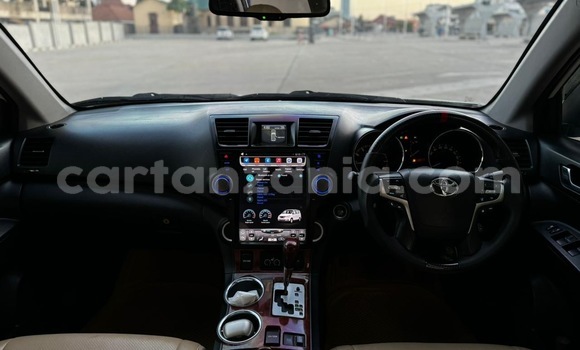 Nunua Ilio tumika Toyota Hiluxe VIGO Nyeusi Gari ndani ya Dar es Salaam nchini Dar es Salaam Nunua Ilio tumika Toyota Hiluxe VIGO Nyeusi Gari ndani ya Dar es Salaam nchini Dar es Salaam