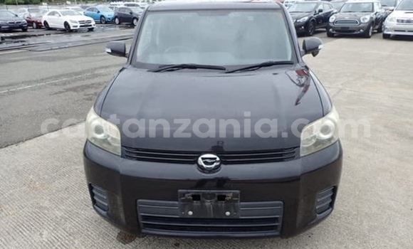 Nunua Imported Toyota Corolla Rumion Nyeusi Gari ndani ya Dar es Salaam nchini Dar es Salaam