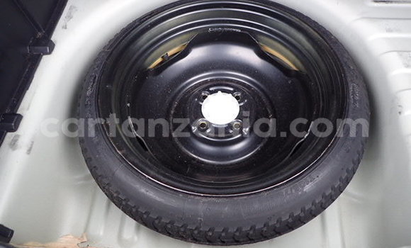 Nunua Ilio tumika Toyota Mark X Nyeupe Gari ndani ya Dar es Salaam nchini Dar es Salaam Nunua Ilio tumika Toyota Mark X Nyeupe Gari ndani ya Dar es Salaam nchini Dar es Salaam