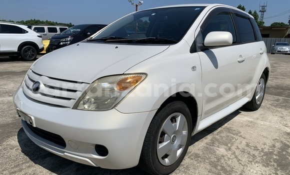 Buy Used Toyota IST White Car in Dar es Salaam in Dar es Salaam Buy Used Toyota IST White Car in Dar es Salaam in Dar es Salaam