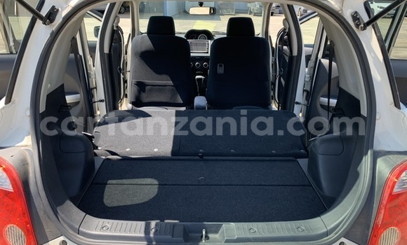 Buy Used Toyota IST White Car in Dar es Salaam in Dar es Salaam Buy Used Toyota IST White Car in Dar es Salaam in Dar es Salaam