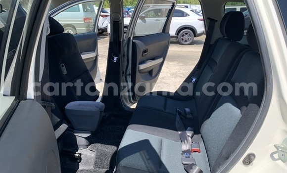 Buy Used Toyota IST White Car in Dar es Salaam in Dar es Salaam Buy Used Toyota IST White Car in Dar es Salaam in Dar es Salaam