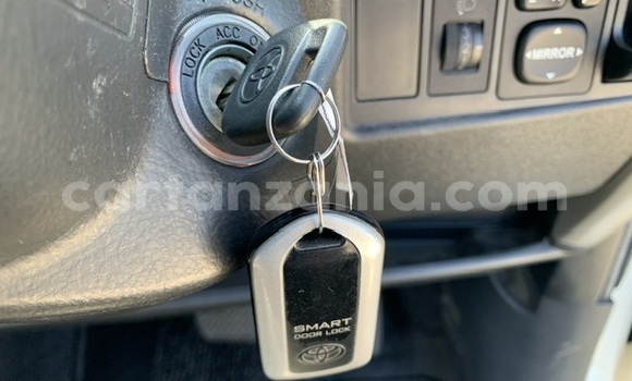 Buy Used Toyota IST White Car in Dar es Salaam in Dar es Salaam Buy Used Toyota IST White Car in Dar es Salaam in Dar es Salaam