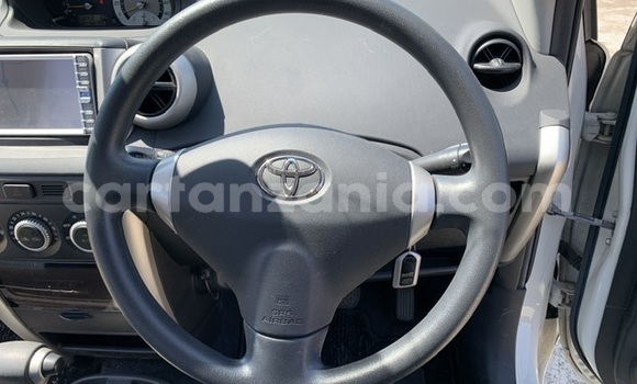 Buy Used Toyota IST White Car in Dar es Salaam in Dar es Salaam Buy Used Toyota IST White Car in Dar es Salaam in Dar es Salaam