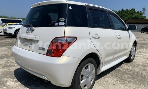 Buy Used Toyota IST White Car in Dar es Salaam in Dar es Salaam Buy Used Toyota IST White Car in Dar es Salaam in Dar es Salaam