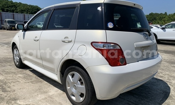 Buy Used Toyota IST White Car in Dar es Salaam in Dar es Salaam Buy Used Toyota IST White Car in Dar es Salaam in Dar es Salaam