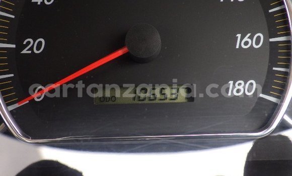 Nunua Ilio tumika Toyota Alphard Nyeupe Gari ndani ya Dar es Salaam nchini Dar es Salaam Nunua Ilio tumika Toyota Alphard Nyeupe Gari ndani ya Dar es Salaam nchini Dar es Salaam