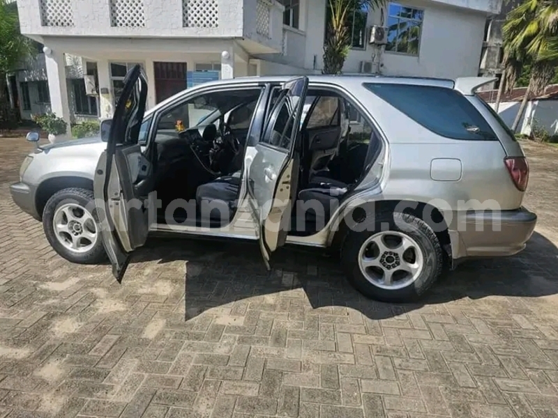 Big with watermark toyota harrier simiyu bariadi 22695