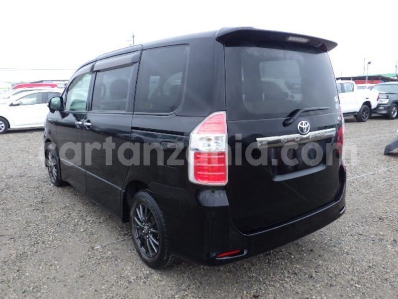 Big with watermark toyota noah dar es salaam dar es salaam 22698