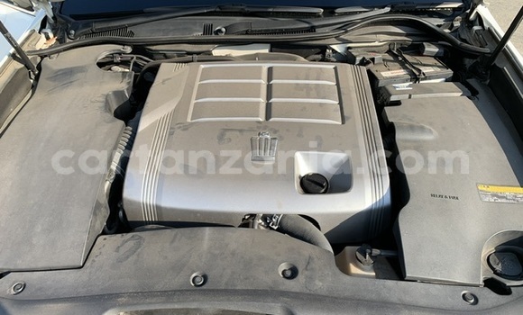 Buy Used Toyota Crown White Car in Dar es Salaam in Dar es Salaam Buy Used Toyota Crown White Car in Dar es Salaam in Dar es Salaam