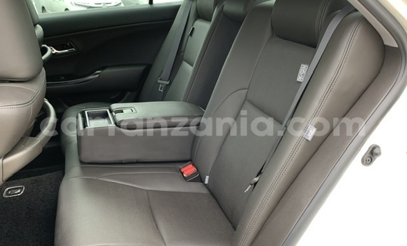 Nunua Ilio tumika Toyota Crown Nyeupe Gari ndani ya Dar es Salaam nchini Dar es Salaam Nunua Ilio tumika Toyota Crown Nyeupe Gari ndani ya Dar es Salaam nchini Dar es Salaam