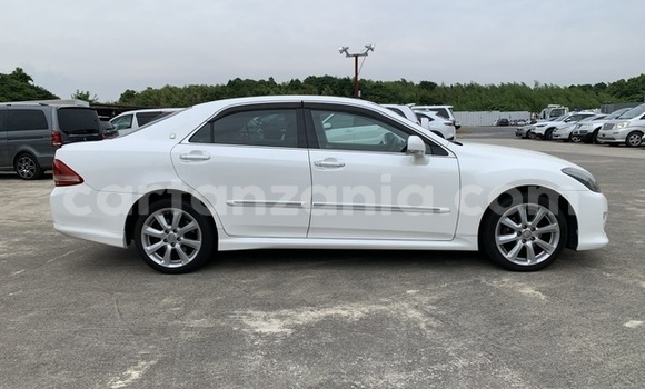 Nunua Ilio tumika Toyota Crown Nyeupe Gari ndani ya Dar es Salaam nchini Dar es Salaam Nunua Ilio tumika Toyota Crown Nyeupe Gari ndani ya Dar es Salaam nchini Dar es Salaam