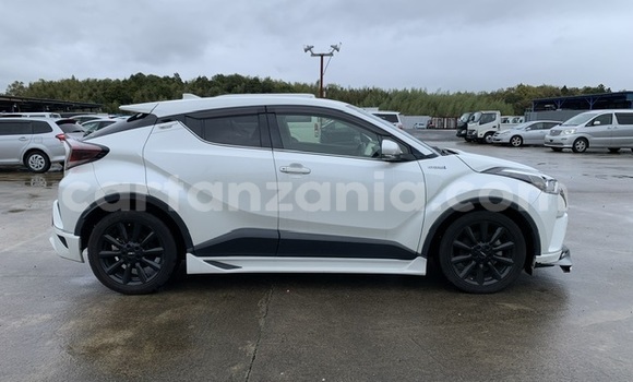 Buy Used Toyota C-HR White Car in Dar es Salaam in Dar es Salaam Buy Used Toyota C-HR White Car in Dar es Salaam in Dar es Salaam
