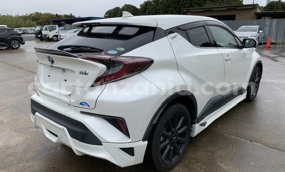 Buy Used Toyota C-HR White Car in Dar es Salaam in Dar es Salaam Buy Used Toyota C-HR White Car in Dar es Salaam in Dar es Salaam