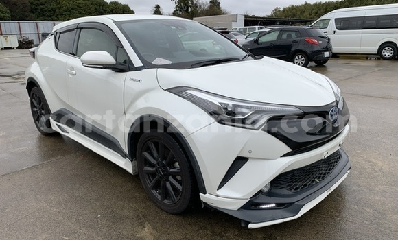 Buy Used Toyota C-HR White Car in Dar es Salaam in Dar es Salaam Buy Used Toyota C-HR White Car in Dar es Salaam in Dar es Salaam