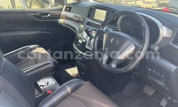 Nunua Ilio tumika Nissan Elgrand Nyeupe Gari ndani ya Arusha nchini Arusha Nunua Ilio tumika Nissan Elgrand Nyeupe Gari ndani ya Arusha nchini Arusha