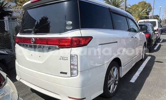 Nunua Ilio tumika Nissan Elgrand Nyeupe Gari ndani ya Arusha nchini Arusha Nunua Ilio tumika Nissan Elgrand Nyeupe Gari ndani ya Arusha nchini Arusha