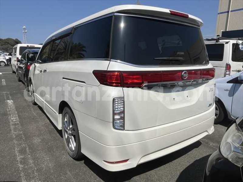 Big with watermark nissan elgrand arusha arusha 22710