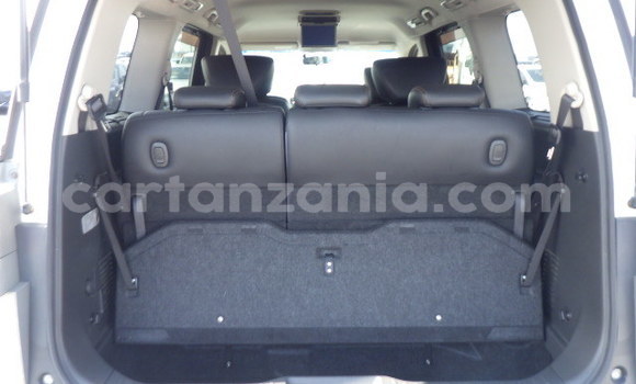 Nunua Ilio tumika Nissan Elgrand Nyeupe Gari ndani ya Arusha nchini Arusha Nunua Ilio tumika Nissan Elgrand Nyeupe Gari ndani ya Arusha nchini Arusha