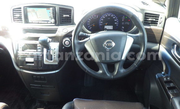 Nunua Ilio tumika Nissan Elgrand Nyeupe Gari ndani ya Arusha nchini Arusha Nunua Ilio tumika Nissan Elgrand Nyeupe Gari ndani ya Arusha nchini Arusha