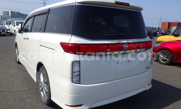 Nunua Ilio tumika Nissan Elgrand Nyeupe Gari ndani ya Arusha nchini Arusha Nunua Ilio tumika Nissan Elgrand Nyeupe Gari ndani ya Arusha nchini Arusha