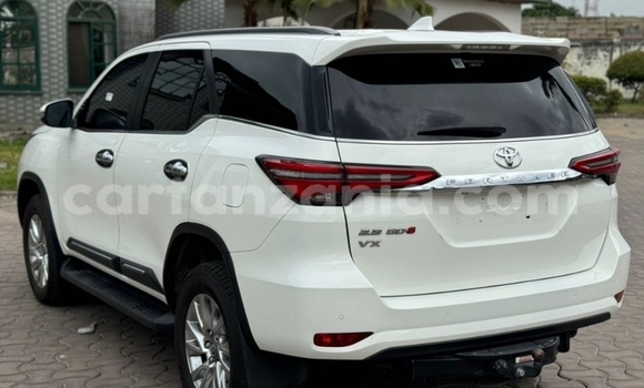 Buy Used Toyota Fortuner White Car in Dar es Salaam in Dar es Salaam Buy Used Toyota Fortuner White Car in Dar es Salaam in Dar es Salaam