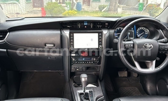 Buy Used Toyota Fortuner White Car in Dar es Salaam in Dar es Salaam Buy Used Toyota Fortuner White Car in Dar es Salaam in Dar es Salaam