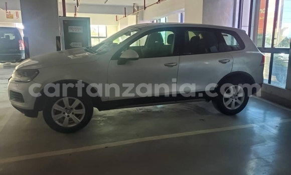 Buy Used Volkswagen Touareg Silver Car in Dar es Salaam in Dar es Salaam