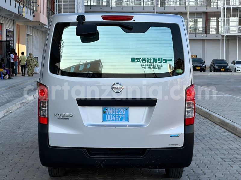 Big with watermark nissan caravan dar es salaam dar es salaam 22716