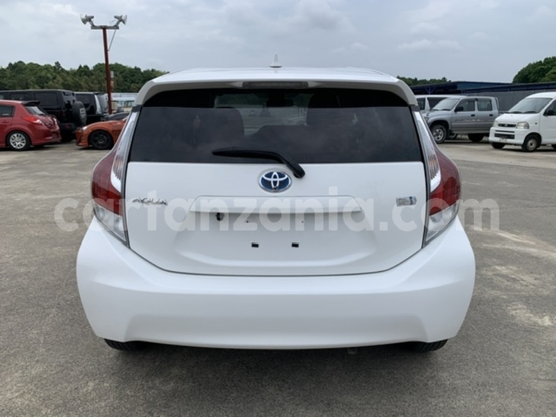 Big with watermark toyota aqua dar es salaam dar es salaam 22719