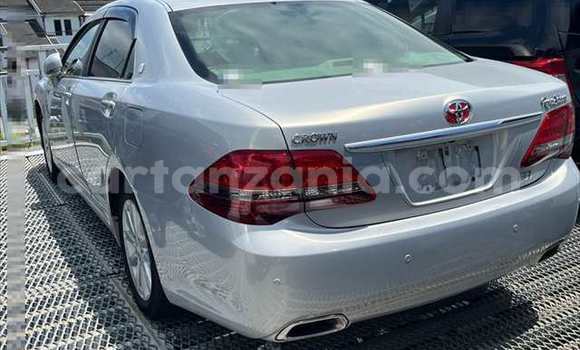 Buy Used Toyota Crown Other Car in Dar es Salaam in Dar es Salaam Buy Used Toyota Crown Other Car in Dar es Salaam in Dar es Salaam