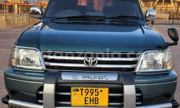 Nunua Ilio tumika Toyota Land Cruiser Prado Kijani Gari ndani ya Dar es Salaam nchini Dar es Salaam