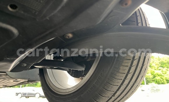 Buy Used Volkswagen Golf White Car in Dar es Salaam in Dar es Salaam Buy Used Volkswagen Golf White Car in Dar es Salaam in Dar es Salaam