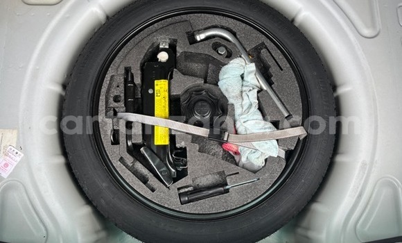 Buy Used Volkswagen Golf White Car in Dar es Salaam in Dar es Salaam Buy Used Volkswagen Golf White Car in Dar es Salaam in Dar es Salaam