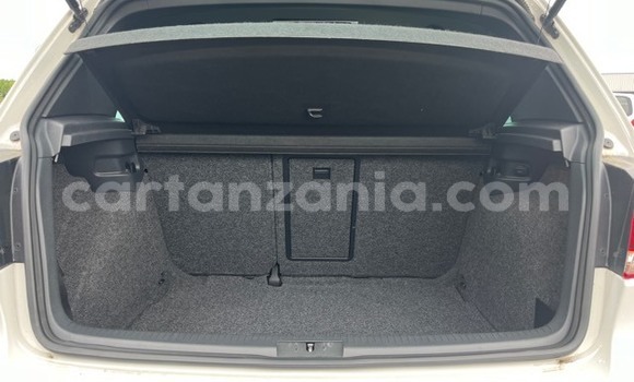 Buy Used Volkswagen Golf White Car in Dar es Salaam in Dar es Salaam Buy Used Volkswagen Golf White Car in Dar es Salaam in Dar es Salaam