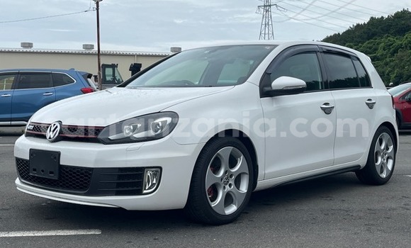 Buy Used Volkswagen Golf White Car in Dar es Salaam in Dar es Salaam Buy Used Volkswagen Golf White Car in Dar es Salaam in Dar es Salaam