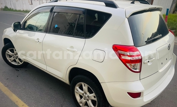 Nunua Ilio tumika Toyota RAV4 Nyeupe Gari ndani ya Dar es Salaam nchini Dar es Salaam Nunua Ilio tumika Toyota RAV4 Nyeupe Gari ndani ya Dar es Salaam nchini Dar es Salaam