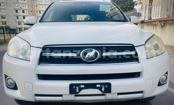 Nunua Ilio tumika Toyota RAV4 Nyeupe Gari ndani ya Dar es Salaam nchini Dar es Salaam Nunua Ilio tumika Toyota RAV4 Nyeupe Gari ndani ya Dar es Salaam nchini Dar es Salaam