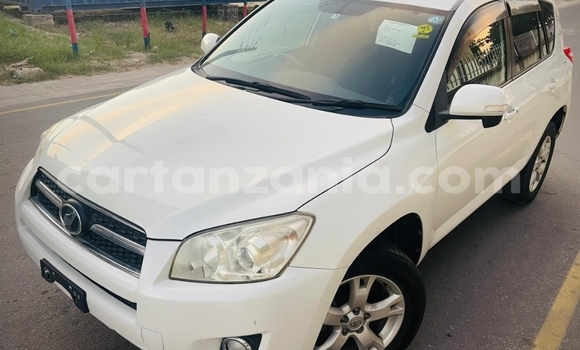Nunua Ilio tumika Toyota RAV4 Nyeupe Gari ndani ya Dar es Salaam nchini Dar es Salaam Nunua Ilio tumika Toyota RAV4 Nyeupe Gari ndani ya Dar es Salaam nchini Dar es Salaam