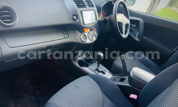 Nunua Ilio tumika Toyota RAV4 Nyeupe Gari ndani ya Dar es Salaam nchini Dar es Salaam Nunua Ilio tumika Toyota RAV4 Nyeupe Gari ndani ya Dar es Salaam nchini Dar es Salaam