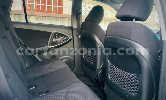 Nunua Ilio tumika Toyota RAV4 Nyeupe Gari ndani ya Dar es Salaam nchini Dar es Salaam Nunua Ilio tumika Toyota RAV4 Nyeupe Gari ndani ya Dar es Salaam nchini Dar es Salaam