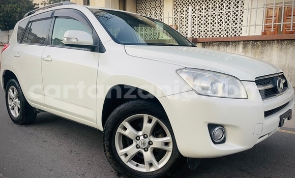 Nunua Ilio tumika Toyota RAV4 Nyeupe Gari ndani ya Dar es Salaam nchini Dar es Salaam Nunua Ilio tumika Toyota RAV4 Nyeupe Gari ndani ya Dar es Salaam nchini Dar es Salaam