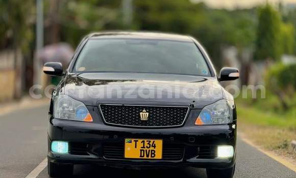 Nunua Ilio tumika Toyota Crown Nyeusi Gari ndani ya Dar es Salaam nchini Dar es Salaam
